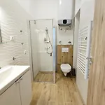 Petibo - Kazinczy 10., A/c, Location Downtown Apartmán *