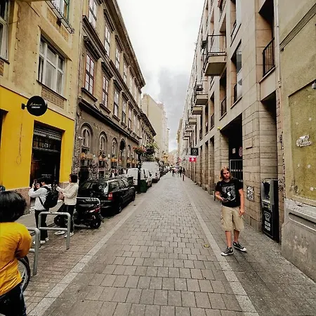 Apartment Petibo - Kazinczy 10., A/c, Location Downtown Budapest