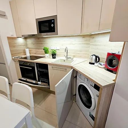 Petibo - Kazinczy 10., A/c, Location Downtown Apartment *