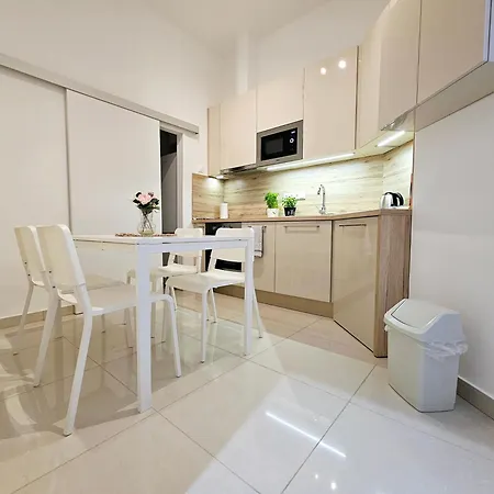 Apartment Petibo - Kazinczy 10., A/c, Location Downtown *