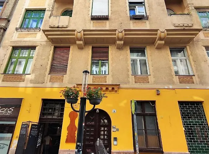 Petibo - Kazinczy 10., A/c, Location Downtown Lägenhet Budapest