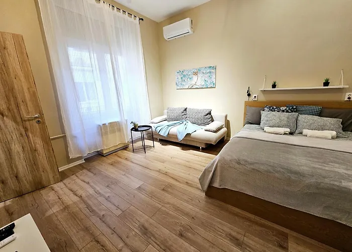 Lägenhet Petibo - Kazinczy 10., A/c, Location Downtown